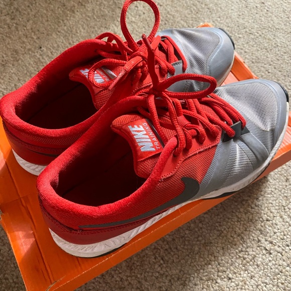 Red and grey Mens Nike shoes - Picture 3 of 4